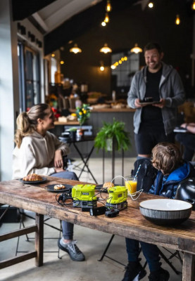 Будкрам купить Инвертор напряжения аккумуляторный Ryobi ONE+ RY18BI150A-0, 220 Вольт, 150Вт/300Вт пиковая, (без АКБ и ЗУ) Инвертор напряжения аккумуляторный Ryobi ONE+ RY18BI150A-0, 220 Вольт, 150Вт/300Вт пиковая, (без АКБ и ЗУ) 6