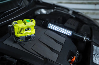 Будкрам купить Инвертор напряжения аккумуляторный Ryobi ONE+ RY18BI150A-0, 220 Вольт, 150Вт/300Вт пиковая, (без АКБ и ЗУ) Инвертор напряжения аккумуляторный Ryobi ONE+ RY18BI150A-0, 220 Вольт, 150Вт/300Вт пиковая, (без АКБ и ЗУ) 4