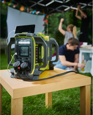 Будкрам купить Инвертор напряжения аккумуляторный Ryobi RY36BI1800A-250, MAX POWER 36В, АКБ 2 х 5.0Ач, 1800Вт (3000 Вт пиковая) Инвертор напряжения аккумуляторный Ryobi RY36BI1800A-250, MAX POWER 36В, АКБ 2 х 5.0Ач, 1800Вт (3000 Вт пиковая) 6