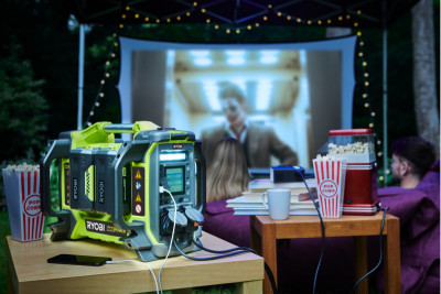 Будкрам купить Инвертор напряжения аккумуляторный Ryobi RY36BI1800A-250, MAX POWER 36В, АКБ 2 х 5.0Ач, 1800Вт (3000 Вт пиковая) Инвертор напряжения аккумуляторный Ryobi RY36BI1800A-250, MAX POWER 36В, АКБ 2 х 5.0Ач, 1800Вт (3000 Вт пиковая) 2