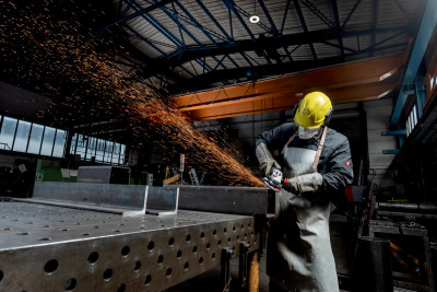 Будкрам купить Шлифмашина угловая Metabo WEV 19-125 Q M-BRUSH Шлифмашина угловая Metabo WEV 19-125 Q M-BRUSH 8