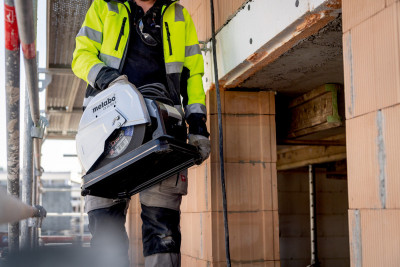 Будкрам купить Монтажна пила Metabo CS 22-355 (601786000) Монтажна пила Metabo CS 22-355 (601786000) 4