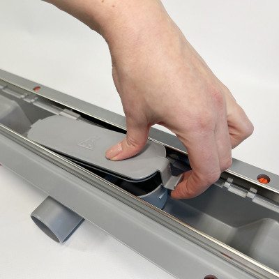 Будкрам купити Душовий канал CH 650 MN1 65 см з фланцем, горизонтальний вихід, грати з нержавіючої сталі Sanpreis Душовий канал CH 650 MN1 65 см з фланцем, горизонтальний вихід, грати з нержавіючої сталі Sanpreis 2