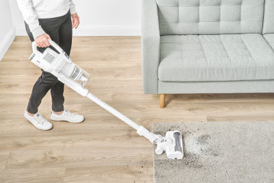 Будкрам купити Sencor Пилосос безпровідний, 550Вт, конт пил -0,5л, автон. робота до 70хв, НЕРА, підсвітка, турбо щітка, білий Sencor Пилосос безпровідний, 550Вт, конт пил -0,5л, автон. робота до 70хв, НЕРА, підсвітка, турбо щітка, білий 18