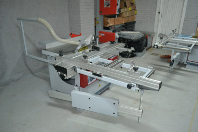 Будкрам купити Форматно-розкроювальний верстат Holzmann FKS 305VF-1600 Форматно-розкроювальний верстат Holzmann FKS 305VF-1600 3