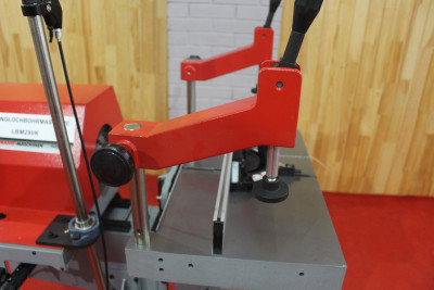 Будкрам купити Верстат свердлильно-пазувальний Holzmann LBM 290K Верстат свердлильно-пазувальний Holzmann LBM 290K 2