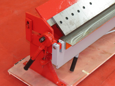 Будкрам купити Листозгинальний верстат Holzmann AKM 1220 Листозгинальний верстат Holzmann AKM 1220 6