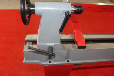 Будкрам купити Токарний верстат по дереву Holzmann VD 1100N Токарний верстат по дереву Holzmann VD 1100N 5