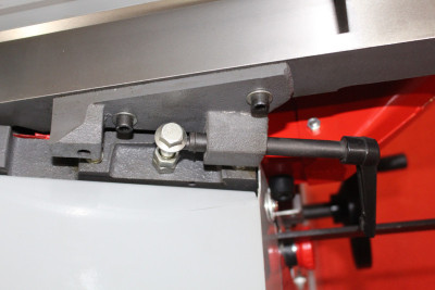 Будкрам купити Фугувально-рейсмусовий верстат Holzmann HOB 260NL Фугувально-рейсмусовий верстат Holzmann HOB 260NL 7