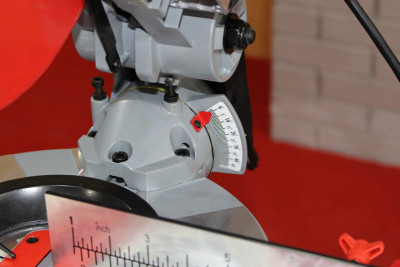 Будкрам купити Пила торцювально-циркулярна Holzmann TK 305 Пила торцювально-циркулярна Holzmann TK 305 16