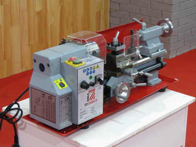 Будкрам купить Токарный станок по металлу Holzmann ED 300ECO Токарный станок по металлу Holzmann ED 300ECO 2