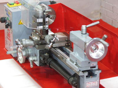 Будкрам купить Токарный станок по металлу Holzmann ED 300ECO Токарный станок по металлу Holzmann ED 300ECO 5