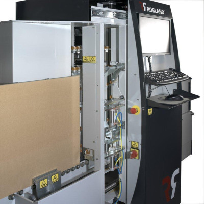 Будкрам купити Фрезерний верстат з ЧПУ Robland BM 3000 Фрезерний верстат з ЧПУ Robland BM 3000 2