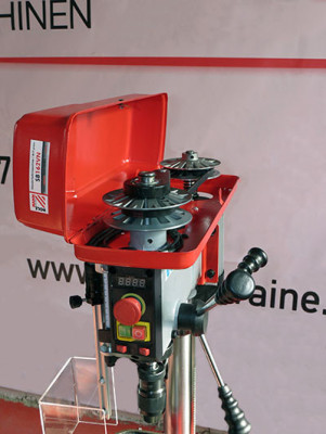 Будкрам купити Свердлильний верстат по металу Holzmann SB 162VN Свердлильний верстат по металу Holzmann SB 162VN 7