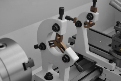 Будкрам купити Універсальний токарний верстат CORMAK TYTAN 750 Vario Універсальний токарний верстат CORMAK TYTAN 750 Vario 2