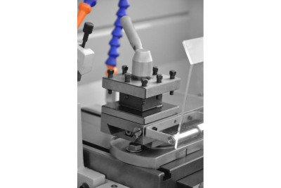 Будкрам купити Універсальний токарний верстат CORMAK 310x900 (TU3109V) Універсальний токарний верстат CORMAK 310x900 (TU3109V) 7