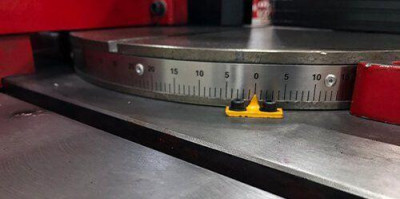 Будкрам купить Полуавтоматическая ленточная пила по металлу Karmetal KDG 220x310 DM Полуавтоматическая ленточная пила по металлу Karmetal KDG 220x310 DM 9