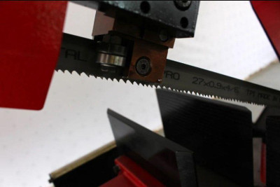 Будкрам купить Ленточная пила по металлу Karmetal KMT CRAFT 250 x 310 DM Ленточная пила по металлу Karmetal KMT CRAFT 250 x 310 DM 5