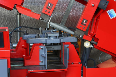 Будкрам купити Автоматична двоколонна стрічкова пилка по металу Karmetal WOS 400x450 Автоматична двоколонна стрічкова пилка по металу Karmetal WOS 400x450 7