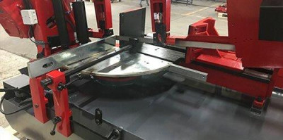 Будкрам купить Полуавтоматическая ленточная пила по металлу Karmetal KDG 400x580 Полуавтоматическая ленточная пила по металлу Karmetal KDG 400x580 2