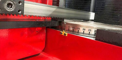 Будкрам купить Полуавтоматическая двухколонная ленточная пила по металлу Karmetal KDG 700 x 1250 DM Полуавтоматическая двухколонная ленточная пила по металлу Karmetal KDG 700 x 1250 DM 7