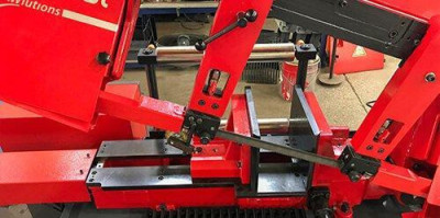 Будкрам купить Полуавтоматическая ленточная пила по металлу Karmetal KSA 300x400 Полуавтоматическая ленточная пила по металлу Karmetal KSA 300x400 5