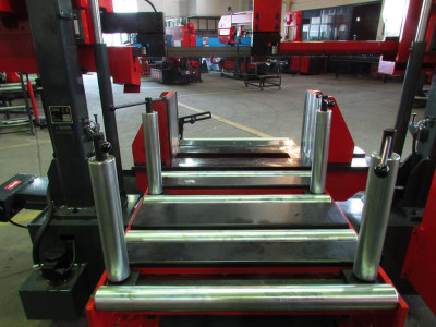 Будкрам купить Полуавтоматическая двухколонная ленточная пила по металлу Karmetal KSA 600x800 Полуавтоматическая двухколонная ленточная пила по металлу Karmetal KSA 600x800 5