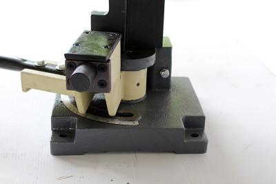 Будкрам купить Универсальный ручной станок для гибки Cormak UB 100A Универсальный ручной станок для гибки Cormak UB 100A 10