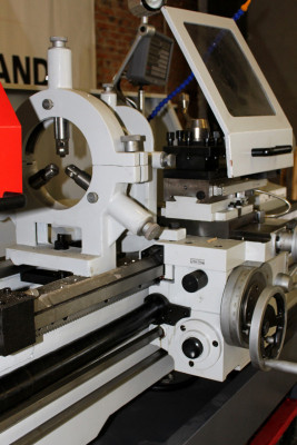 Будкрам купити Токарно-гвинторізний верстат CORMAK CJ6250YC 500X1500 Токарно-гвинторізний верстат CORMAK CJ6250YC 500X1500 5