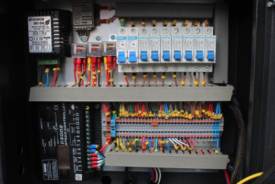 Будкрам купить Дизельный генератор UNIVERSAL UND-BD 350 KVA Дизельный генератор UNIVERSAL UND-BD 350 KVA 7