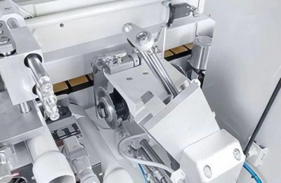 Будкрам купити Кромкооблицювальний верстат Robland KM 575 Кромкооблицювальний верстат Robland KM 575 5