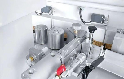 Будкрам купити Кромкооблицювальний верстат Robland KM 575 Кромкооблицювальний верстат Robland KM 575 6