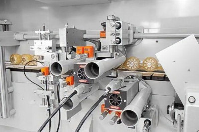 Будкрам купити Кромкооблицювальний верстат Robland KM 675 Кромкооблицювальний верстат Robland KM 675 3