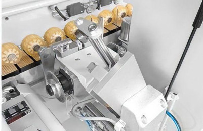 Будкрам купити Кромкооблицювальний верстат Robland KM 675 Кромкооблицювальний верстат Robland KM 675 4