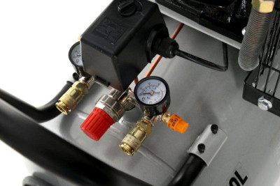 Будкрам купити Компресор масляний трициліндровий TAGRED TA348B Компресор масляний трициліндровий TAGRED TA348B 4