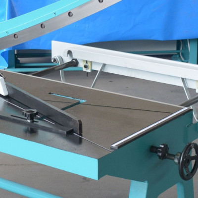 Будкрам купити Гільйотинні ножиці CK EMSA KM-12 1050×1,5 мм Гільйотинні ножиці CK EMSA KM-12 1050×1,5 мм 2