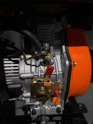 Будкрам купити Дизельний генератор Qstrong QST 9000 GFLE N3 Дизельний генератор Qstrong QST 9000 GFLE N3 5