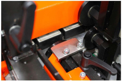 Будкрам купити Автоматичний кромкооблицювальний верстат STOMANA KZM 6 RTF Автоматичний кромкооблицювальний верстат STOMANA KZM 6 RTF 8