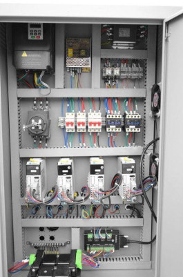 Будкрам купить Фрезерный станок с ЧПУ CORMAK C1520 PREMIUM Фрезерный станок с ЧПУ CORMAK C1520 PREMIUM 3