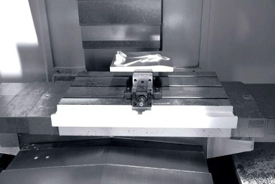 Будкрам купити Обробний центр з ЧПУ Cormak MILL 1040 Обробний центр з ЧПУ Cormak MILL 1040 3