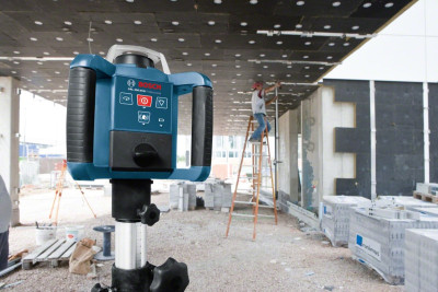 Будкрам купити Bosch Нівелір лазерний ротаційний Professional GRL 300 HVG, 300м, ±0.1мм/м, 150/300/600 об/хв, тримач WM4, IP54, 1.8кг, зелений промінь, кейс, приймач LR1, пульт RC1, АКБ, ЗП, мішень Bosch Нівелір лазерний ротаційний Professional GRL 300 HVG, 300м, ±0.1мм/м, 150/300/600 об/хв, тримач WM4, IP54, 1.8кг, зелений промінь, кейс, приймач LR1, пульт RC1, АКБ, ЗП, мішень 4