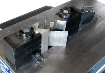 Будкрам купити Горизонтальний гідравлічний прес Isitan HP 40 Горизонтальний гідравлічний прес Isitan HP 40 2