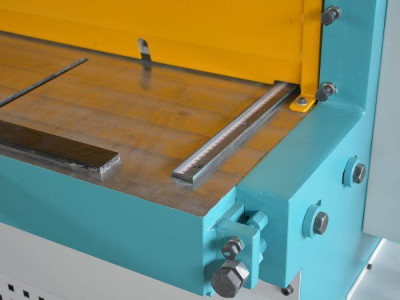 Будкрам купити Гільйотинні ножиці Ckemsa ERGM 1520 × 2,0 мм Гільйотинні ножиці Ckemsa ERGM 1520 × 2,0 мм 7