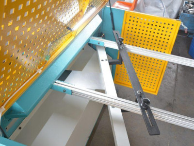 Будкрам купити Гільйотинні ножиці Ckemsa ERGM 1520 × 2,0 мм Гільйотинні ножиці Ckemsa ERGM 1520 × 2,0 мм 9