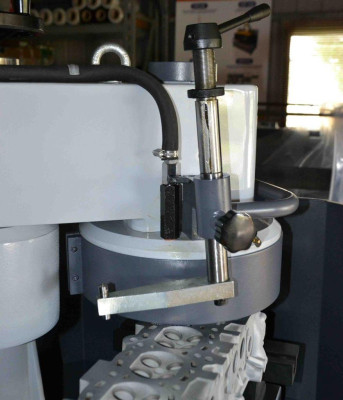 Будкрам купити Верстат для шліфування та фрезерування площини ГБЦ та БЦ Carmec SG-330 Верстат для шліфування та фрезерування площини ГБЦ та БЦ Carmec SG-330 5