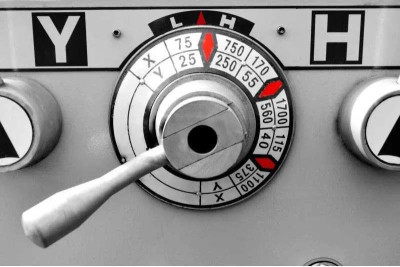 Будкрам купити Універсальний токарний верстат MAST 460x1500 Універсальний токарний верстат MAST 460x1500 3