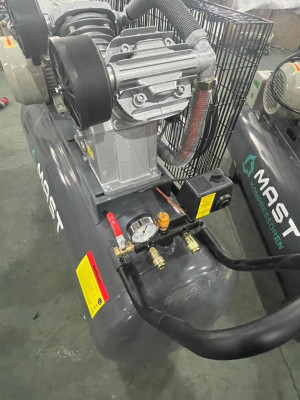 Будкрам купити Поршневий компресор MAST VA90/200L 400 Поршневий компресор MAST VA90/200L 400 4