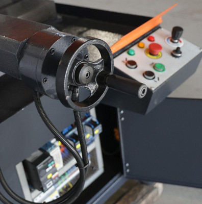 Будкрам купити Напівавтоматична стрічкова пилка DISPA MAKINA M-Y 270 Напівавтоматична стрічкова пилка DISPA MAKINA M-Y 270 5