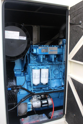 Будкрам купить Дизельный генератор UNIVERSAL UND-BD 250 KVA Дизельный генератор UNIVERSAL UND-BD 250 KVA 4