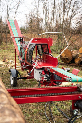 Будкрам купити Напівавтоматична машина для різання та розколу дров Brugger SA38 Напівавтоматична машина для різання та розколу дров Brugger SA38 5